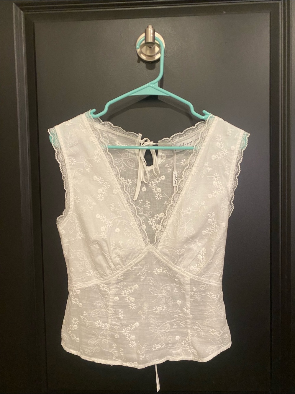 Petal & Pup White Embroidered Lace V-Neck Camisole